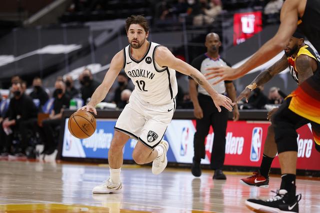 活塞完成两笔交易！将蒙特-莫里斯送往森林狼