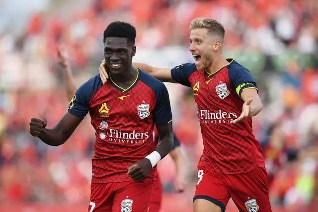 阿不都26+18新疆胜深圳 胡明轩14+7广东胜江苏